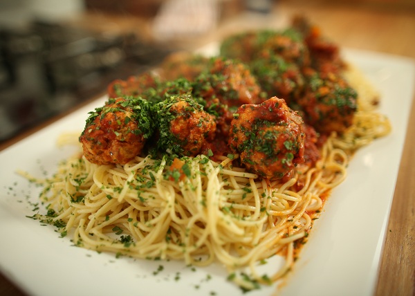 Italian Meatballs And Spaghetti The Cooks Pantry