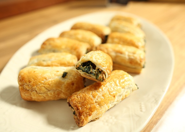Spinach _ Ricotta Pastry Rolls recipe - The Cooks Pantry