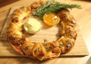Ham and Cheese Croissant Wreath recipe - The Cooks Pantry