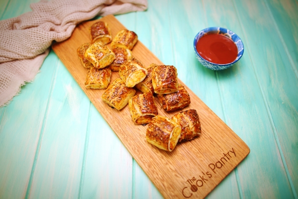 2023 Chicken Sausage Rolls recipe - The Cooks Pantry