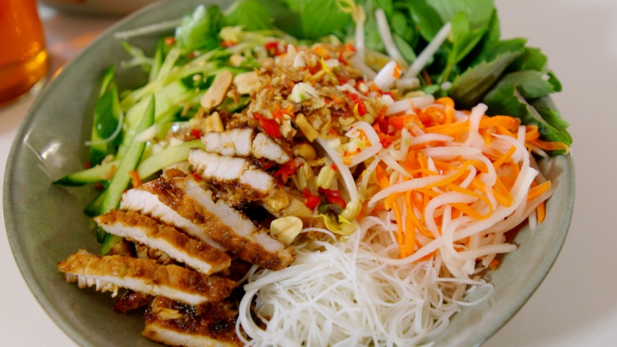 Vietnamese Grilled Pork Noodles (Bun Thit Nuong)