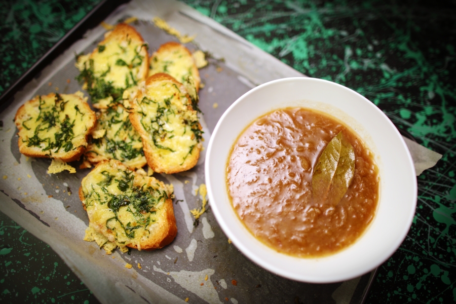 2013 French Onion Soup with Gruyere Croutons recipe - the cooks pantry